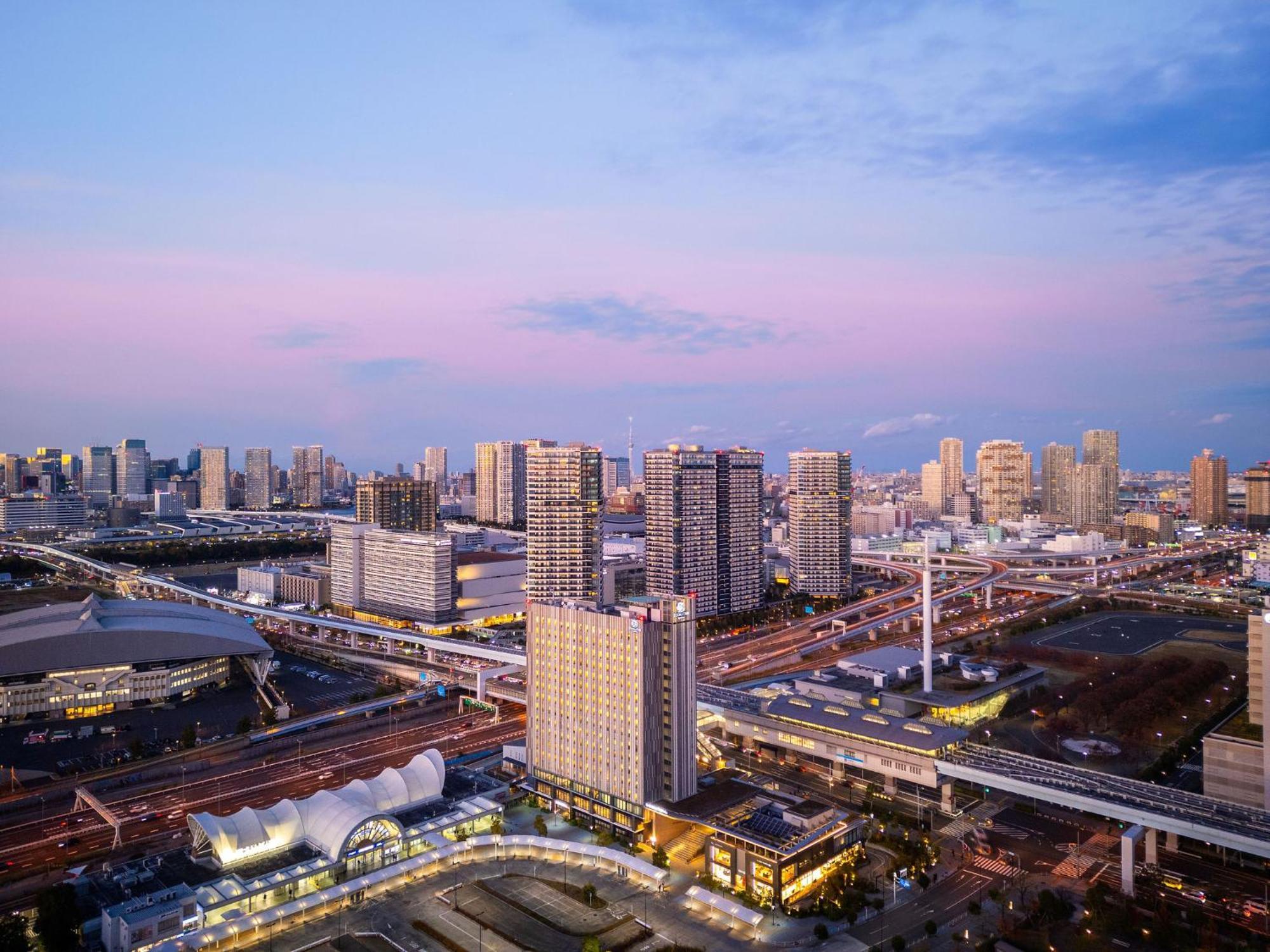 Hotel Doubletree By Hilton Tokyo Ariake Esterno foto