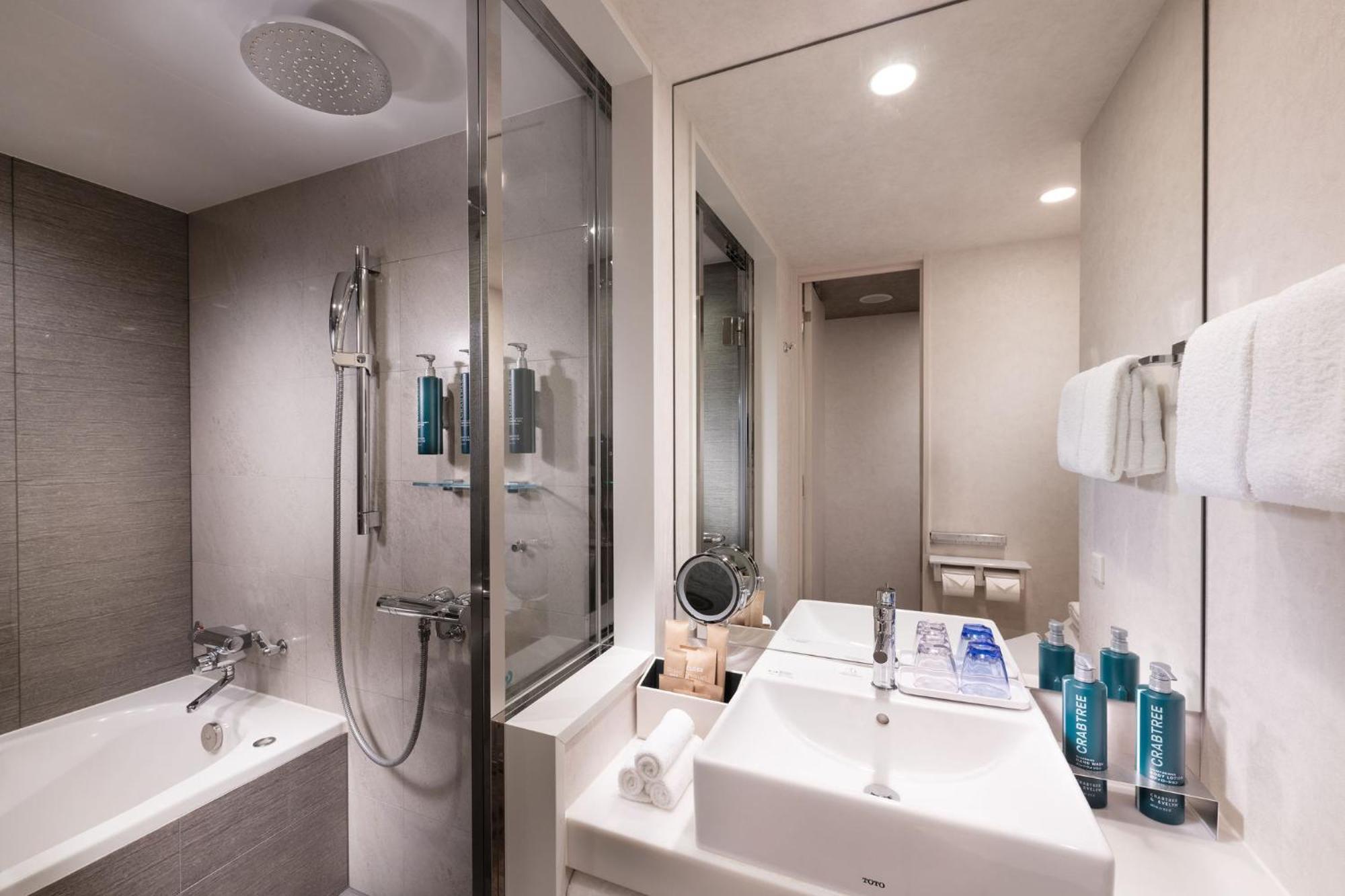 Hotel Doubletree By Hilton Tokyo Ariake Esterno foto